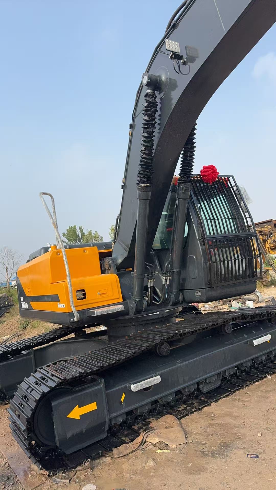 Second-hand high-quality Hyundai HX220HD excavators