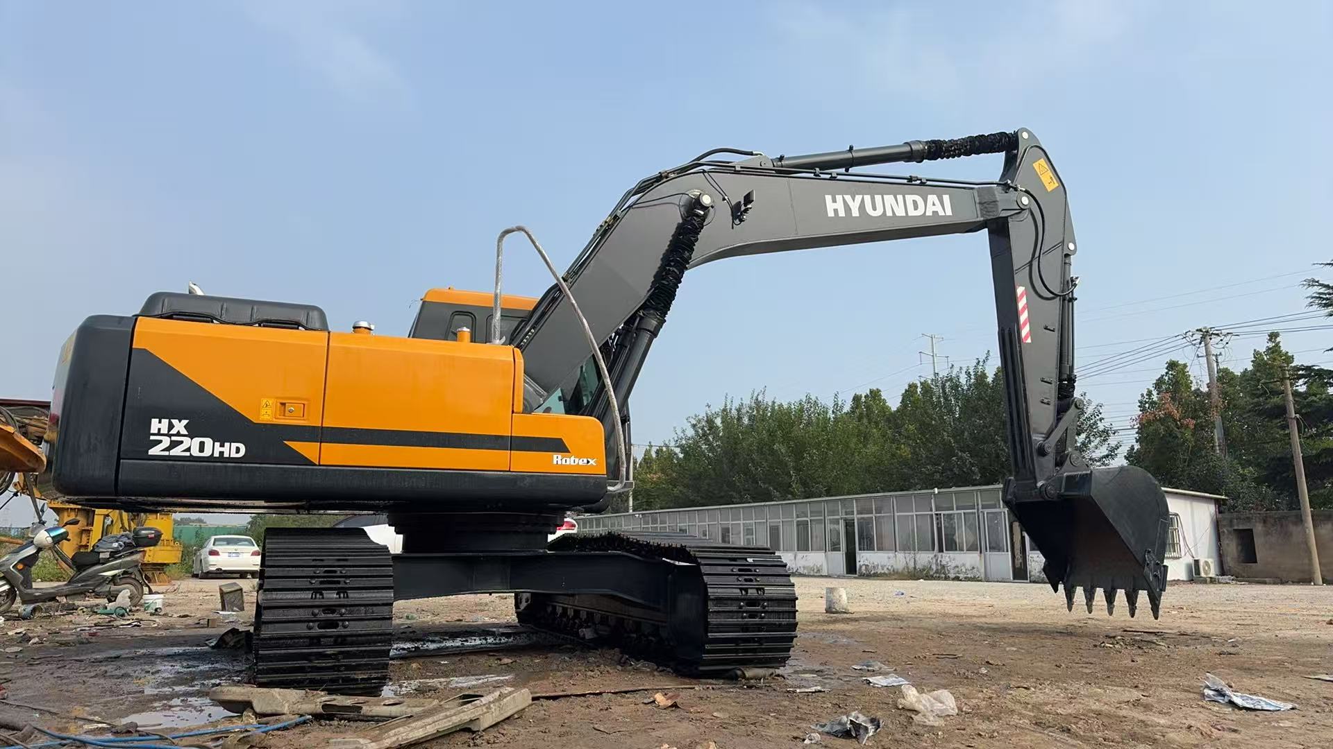 Second-hand high-quality Hyundai HX220HD excavators